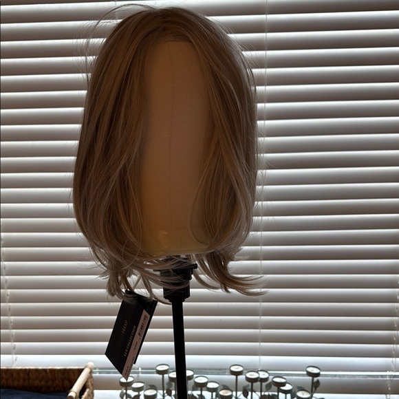 Lux Collection Celine HF Wig - Cool Champagne Blonde NWT - Picture 1 of 7